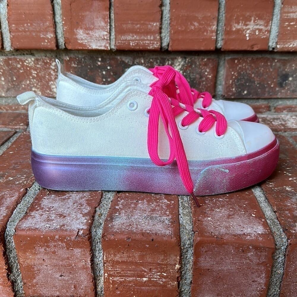 Olivia Miller Gazelle Sneakers White Canvas Pastel Ombre Sole Women's 8 NWOT